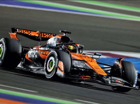 Ξεκίνησε την αντεπίθεσή του ο Πιάστρι με νίκη στο Σπριντ του Κατάρ