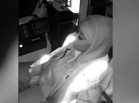 Τρόμος σε τρένο: Αποκοιμήθηκε ο οδηγός, επιβάτες εκσφενδονίστηκαν – Το βίντεο του τρόμου