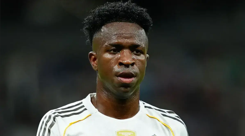 Οι απαιτήσεις του Βινίσιους για ανανέωση προκαλούν προβληματισμό στη Ρεάλ και τον Πέρεθ