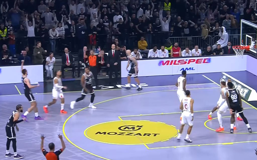 Το τρίποντο του Καλάθη και το… βλέμμα στον Σπανούλη (vid)