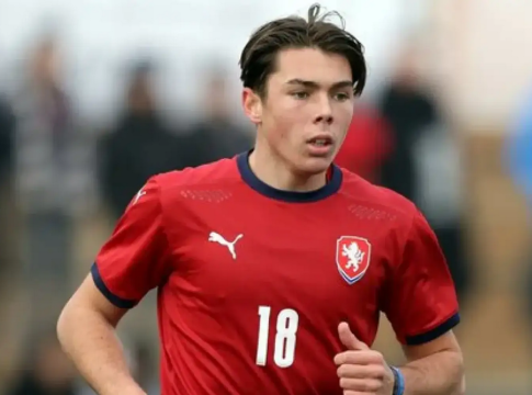 Ο γιος του Μπουφόν «ματώνει» τα δίχτυα των αντιπάλων