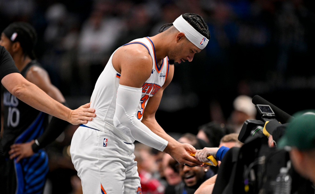 Τρομερή στιγμή στο Μάβερικς – Νικς: Ο Τζος Χαρτ έπεσε σε θεατή και του… έκλεψε το σνακ (vid)