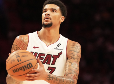 ΝΒΑ: Οι Χιτ «διέσυραν» τους Μπουλς (107-143) – Τρομεροί Κλάξτον – Πόρτερ στη νίκη των Νετς επί των Σέλτικς (105-113) (vids)