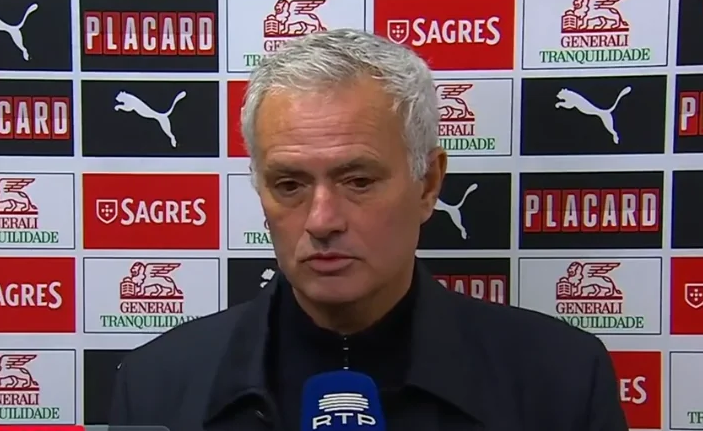 Μουρίνιο: «Ήθελα να αλλάξω εννέα παίκτες στο ημίχρονο» (vid)