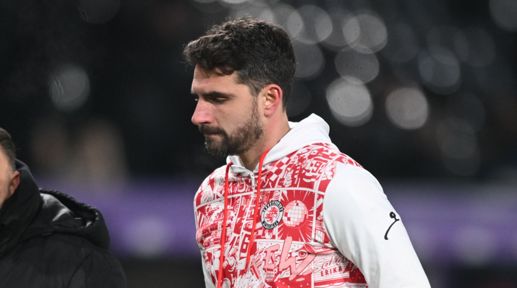 Έξαλλος ο Καπίνο μετά την ήττα της Βίντερτουρ: «Ήμασταν σκ@τ@»