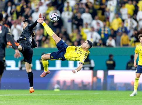 Ο Ρονάλντο στα 40 του έχει τη φυσική κατάσταση… 28χρονου (pics)