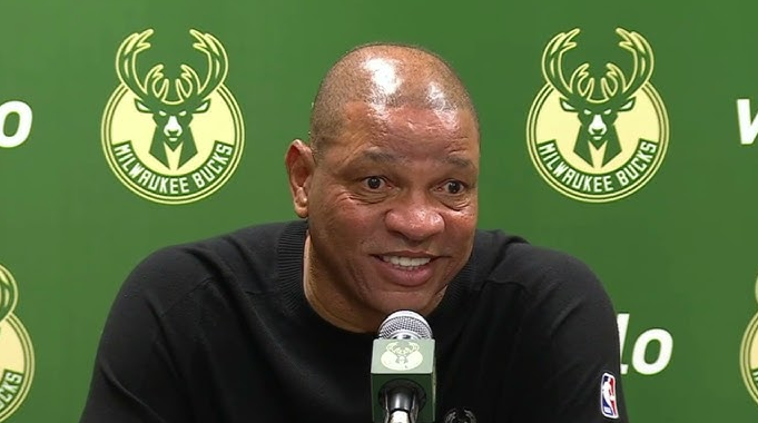 Μετά τον Σπανούλη, διαμαρτυρήθηκε και ο Ρίβερς για τα φάουλ στον Αντετοκούνμπο (vid)