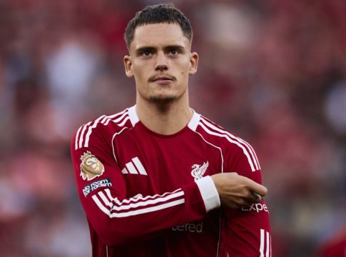 Κιν και Νέβιλ «έκραξαν» τον Βιρτς: «Κοστίζει πάνω από 113 εκατ. ευρώ αλλά έμοιαζε με μικρό παιδί στο χορτάρι» (pic)