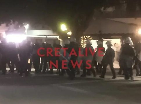 Κρήτη: Επεισόδιο με Ισραηλινούς και διαδηλωτές υπέρ της Παλαιστίνης στο Ηράκλειο – Τουλάχιστον 15 προσαγωγές