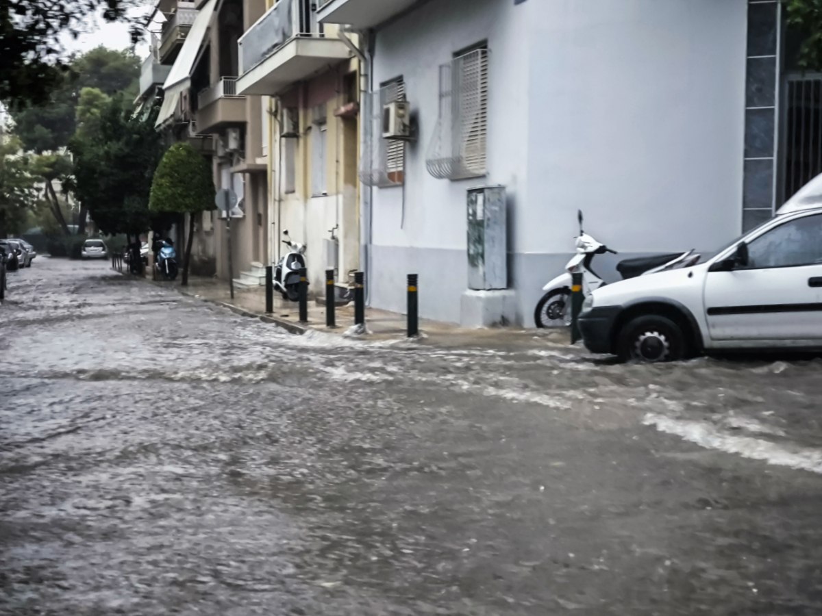 Καιρός: Πτώση της θερμοκρασίας και τοπικές βροχές τη Δευτέρα – Έρχεται νέα κακοκαιρία