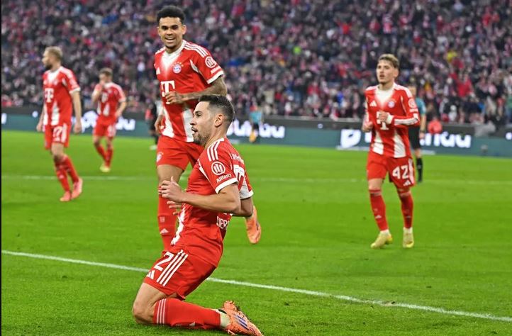 Μπάγερν Μονάχου – Ζανκτ Πάουλι 3-1: «Καθάρισαν» μετά το 90′ οι Βαυαροί με Ντίας και Τζάκσον