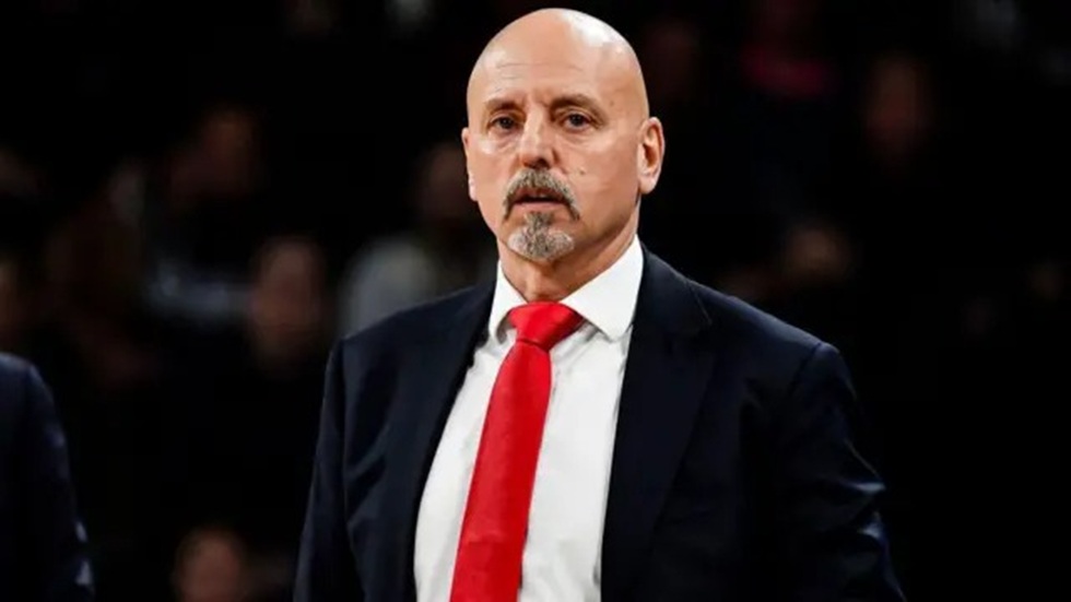 Ομπράντοβιτς: «Ο Ολυμπιακός μπερδεύει τον αντίπαλο με την κίνησή του» – Τι είπε για τους τραυμαυτίες