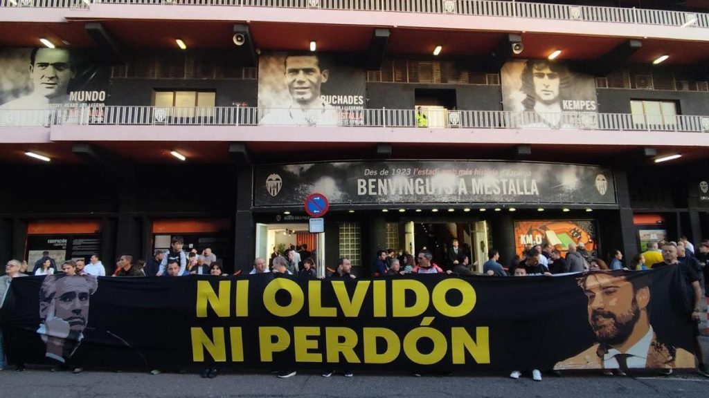 Παναθηναϊκός: Πανό κατά του Κορόνα από τους οπαδούς της Βαλένθια