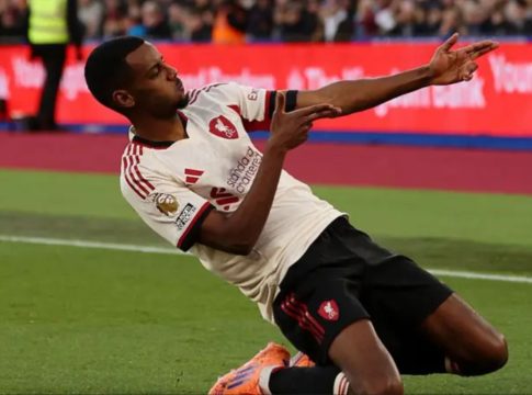 Γουέστ Χαμ – Λίβερπουλ 0-2: «Σεφτέ» ο Ίσακ, ξεκόλλησαν οι «ρεντς»