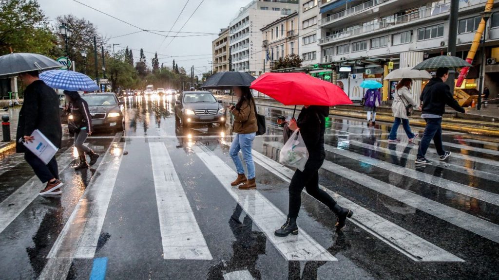 Καιρός: Νωρίτερα καταφτάνει η νέα κακοκαιρία με πολλές βροχές – Η πρόγνωση του Θοδωρή Κολυδά