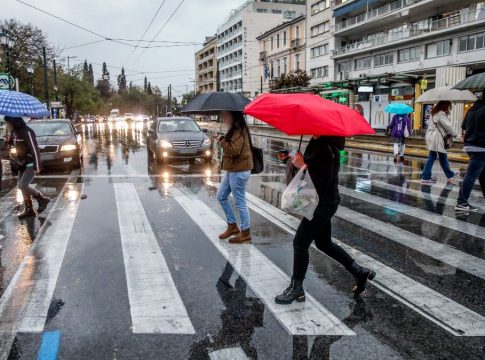 Καιρός: Νωρίτερα καταφτάνει η νέα κακοκαιρία με πολλές βροχές – Η πρόγνωση του Θοδωρή Κολυδά