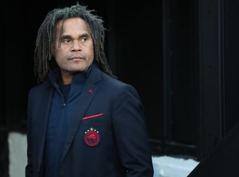 Σπουδαία διάκριση για Καρεμπέ: Βραβεύτηκε με το Golden Foot Legend