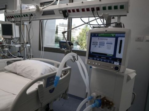 Πέθανε ο 22χρονος που είχε καταπιεί ολόκληρο μπέργκερ