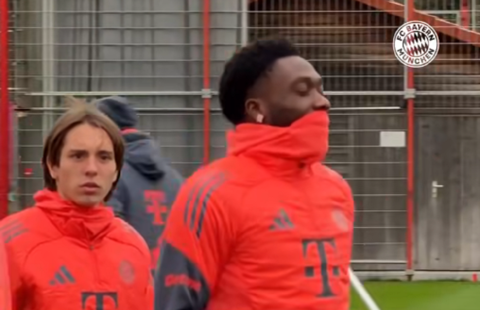 Μπάγερν: Προπονήθηκε μετά από οκτώ μήνες ο Ντέιβις (vid)