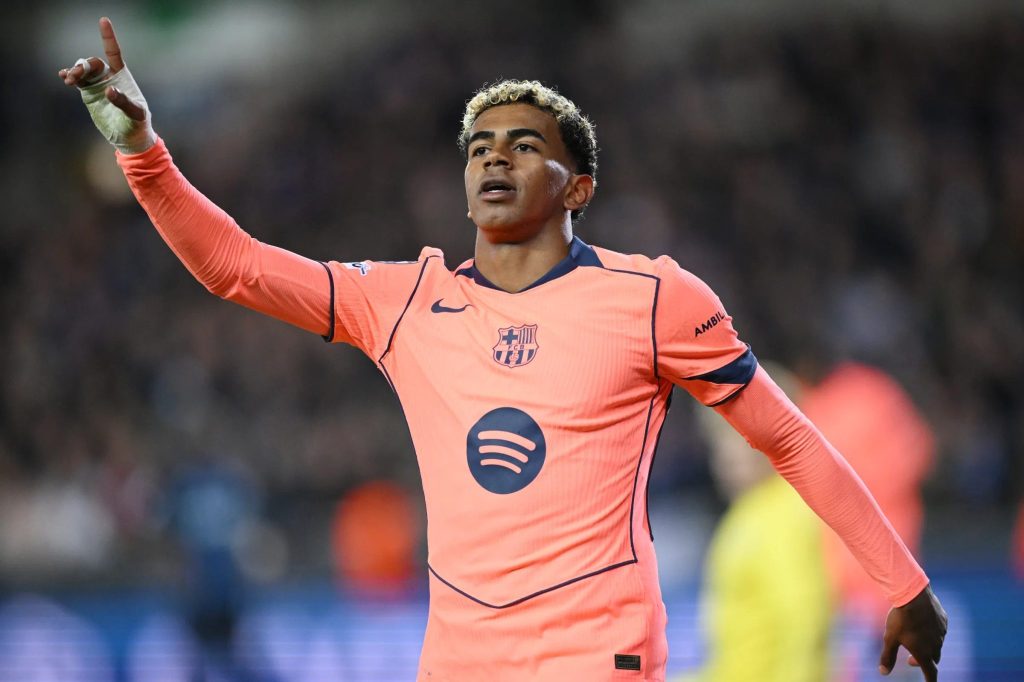 Όταν ο Γιαμάλ κάνει «αυτά» στο χορτάρι, Φλικ και Λεβαντόφσκι θα τον… ανέχονται (vid, pic)