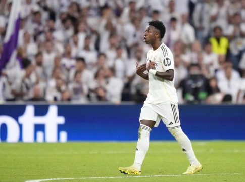 «Βόμβα» της «Bild»: «Η Ρεάλ αποφάσισε να βγάλει στο… σφυρί τον Βινίσιους»