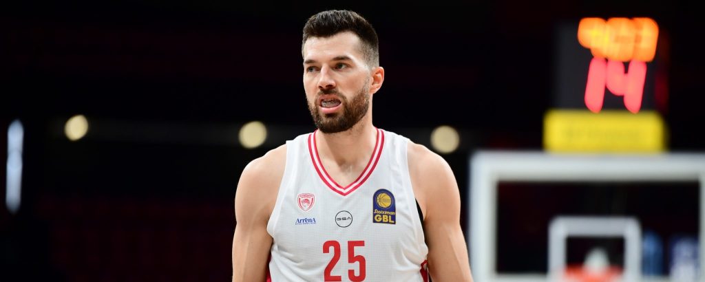 Γράφει ιστορία ο 100άρης Πίτερς: Το σπουδαίο ρεκόρ με τη φανέλα του Ολυμπιακού