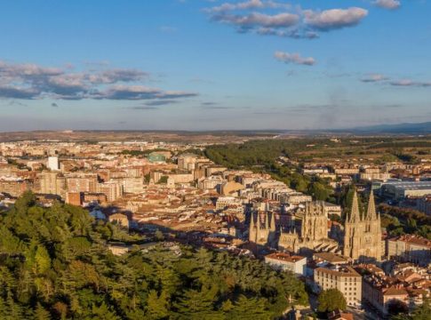 Φορτσάρει η Μπούργος