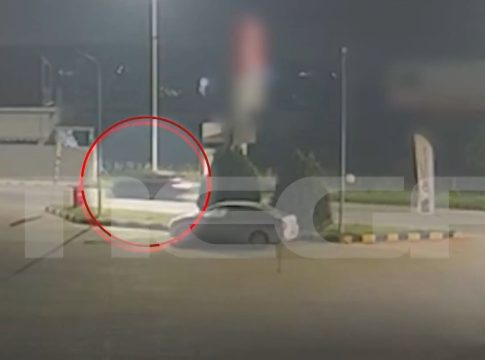 Σαλαμίνα: Βίντεο ντοκουμέντο με το αυτοκίνητο της 46χρονης να φεύγει μετά τη δολοφονία