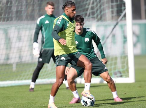 Παναθηναϊκός: Μέρος της προπόνησης για Ντέσερς, Καλάμπρια και Κώτσιρα