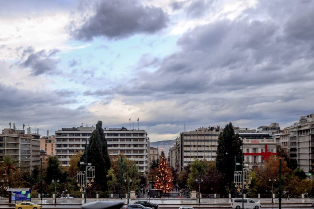 Καιρός: Πτώση θερμοκρασίας, βροχές και καταιγίδες το Σάββατο – Πού θα έχουμε έντονα φαινόμενα