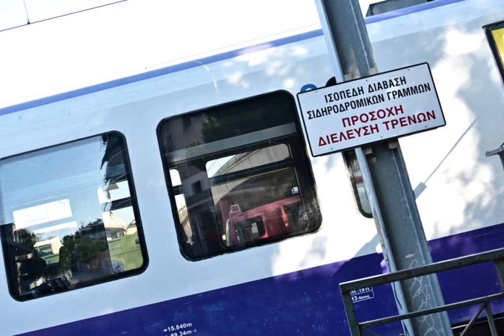 ΟΣΕ: Διαψεύδει ότι τρένο μπήκε σε λάθος γραμμή στη Θεσσαλονίκη αλλά παραμένει ένα ερώτημα