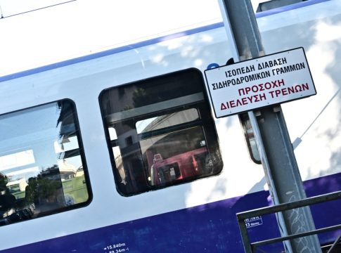 ΟΣΕ: Διαψεύδει ότι τρένο μπήκε σε λάθος γραμμή στη Θεσσαλονίκη αλλά παραμένει ένα ερώτημα