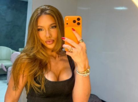 Νέο ζευγάρι: Παρουσιάστρια μαζί με πασίγνωστο ποδοσφαιριστή (pics, vid)