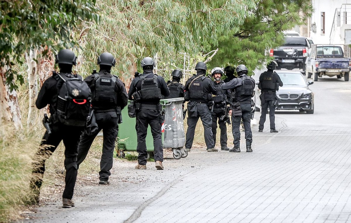 Βορίζια: Έρευνες σε τρία σπίτια στο Ρέθυμνο για τους καταζητούμενους – Μία σύλληψη για οπλοκατοχή