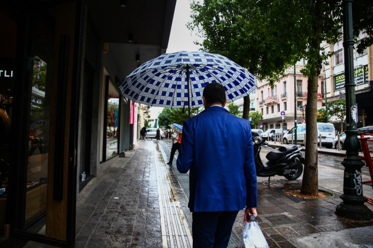 Καιρός: Πτώση θερμοκρασίας σε όλη τη χώρα την Παρασκευή – Πού θα σημειωθούν βροχές και καταιγίδες