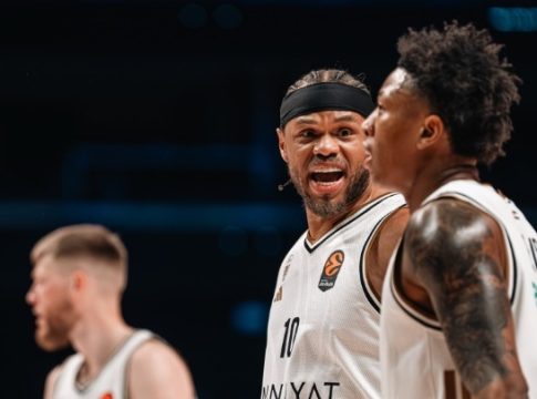 Επιστροφή στις νίκες για την Ντουμπάι με φοβερό Πετρούσεφ (90-89)