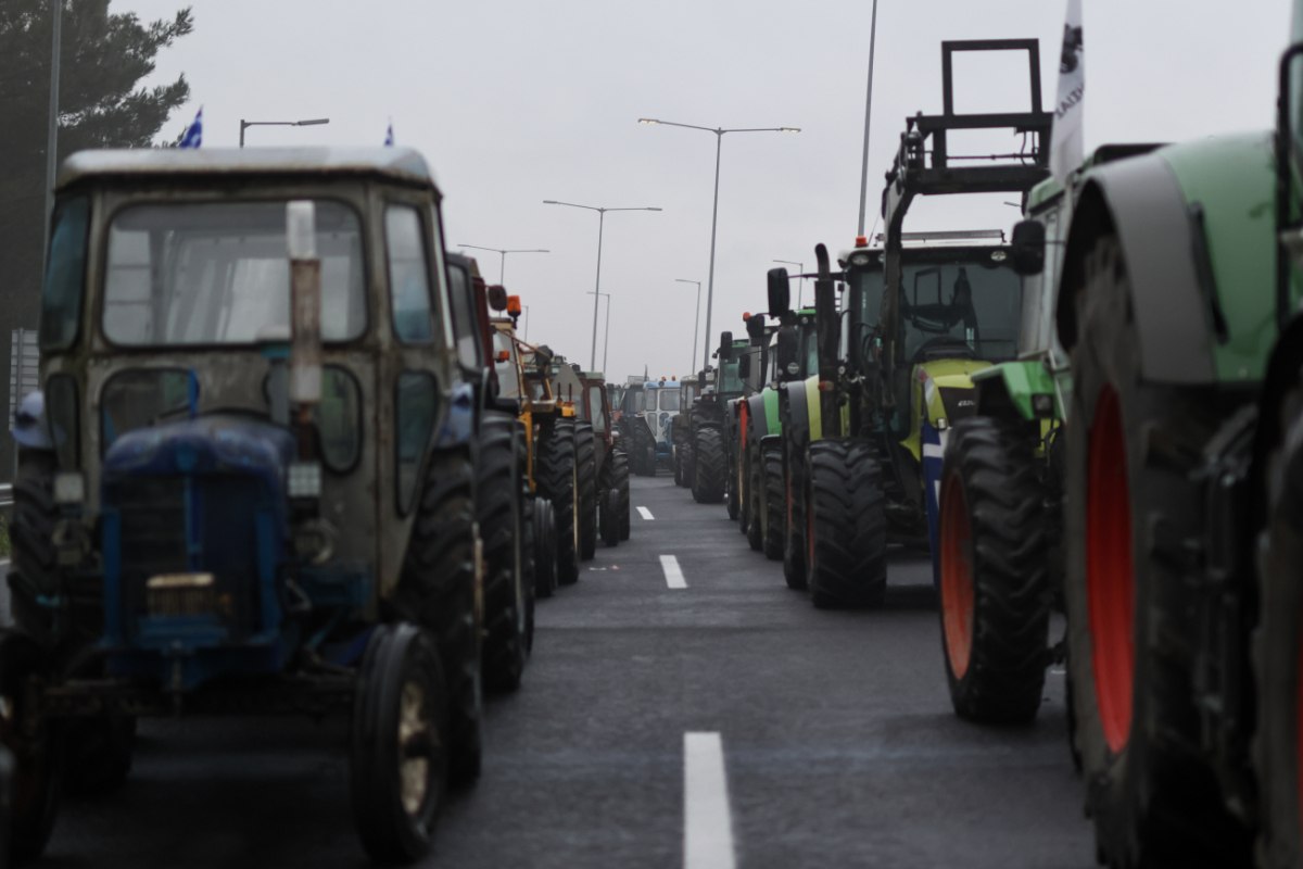 Χιλιάδες τρακτέρ στους δρόμους, «η πιο μεγάλη κινητοποίηση από το 2016» – Στα σκοινιά η κυβέρνηση