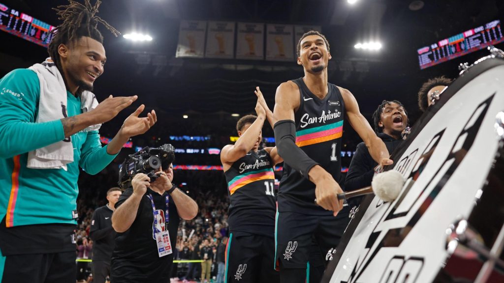 NBA: Οι Σπερς διέλυσαν τους Θάντερ και… χτίζουν σερί (130-110)