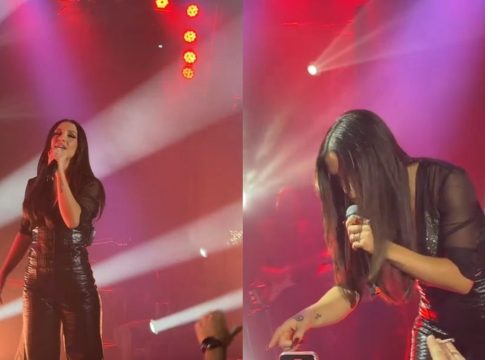 Ιουλία Καλλιμάνη: Εκνευρίστηκε με θαμώνα που της πέταξε λουλούδια με νερό στο πρόσωπο – Βίντεο