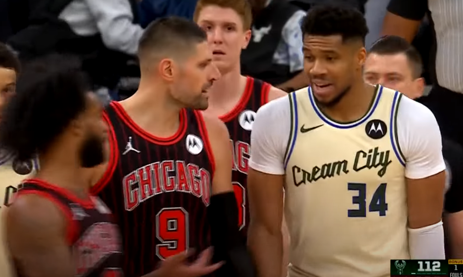 Σύρραξη στο φινάλε του Μπουλς – Μπακς, εξαιτίας καρφώματος του Αντετοκούνμπο (vid)