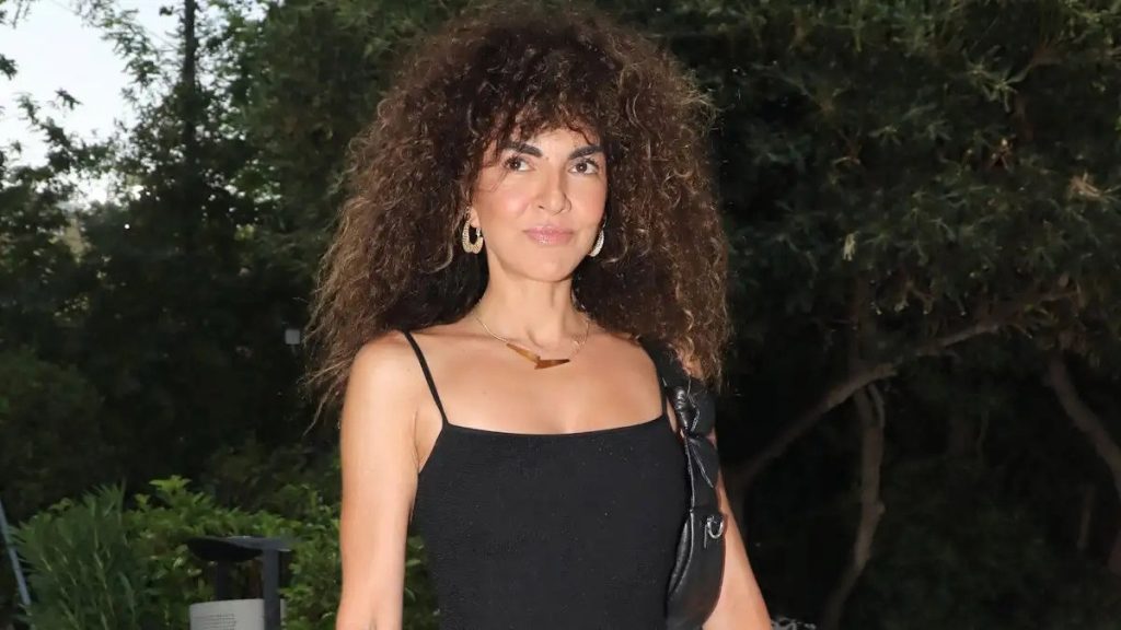 Η Μαρία Σολωμού μας δείχνει για πρώτη φορά τη φουσκωμένη της κοιλίτσα