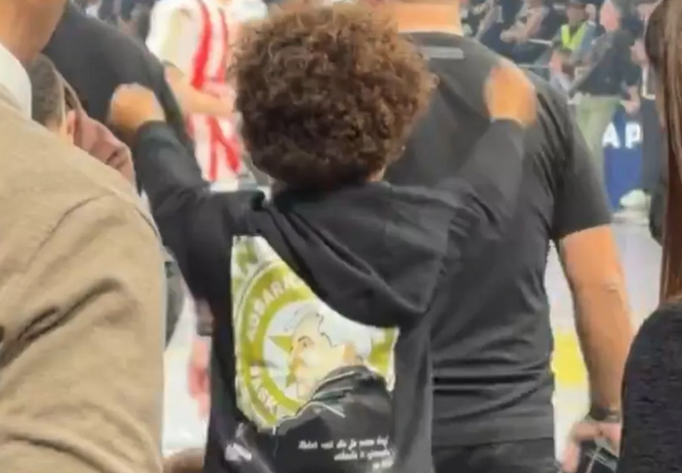 Ο γιος του Λεσόρ με φούτερ… Ομπράντοβιτς στο Παρτίζαν – Ερυθρός Αστέρας (pic)