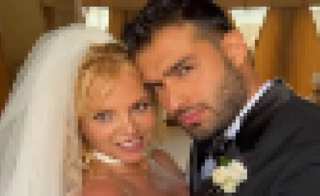 Τον κεράτωσε και χώρισαν – Διαζύγιο “βόμβα” στη σοουμπίζ έπειτα από μόλις 14 μήνες γάμου (Vid)