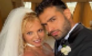 Τον κεράτωσε και χώρισαν – Διαζύγιο “βόμβα” στη σοουμπίζ έπειτα από μόλις 14 μήνες γάμου (Vid)