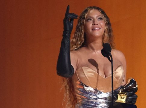 Η Μπιγιονσέ επιστρέφει στο Met Gala μετά από 10 χρόνια απουσίας στο πλευρό της Άννα Γουίντουρ