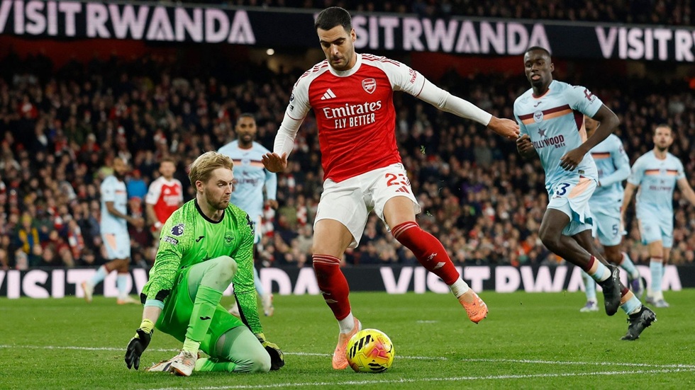 Συνεχίζει ακάθεκτη η Άρσεναλ (2-0) – Πέρασε από το «AMEX» η Άστον Βίλα (3-4)