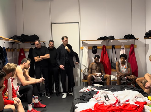 Ολυμπιακός: Η ομιλία του Μπαρτζώκα στα αποδυτήρια και η αντίδραση του κόσμου μετά το «διπλό»