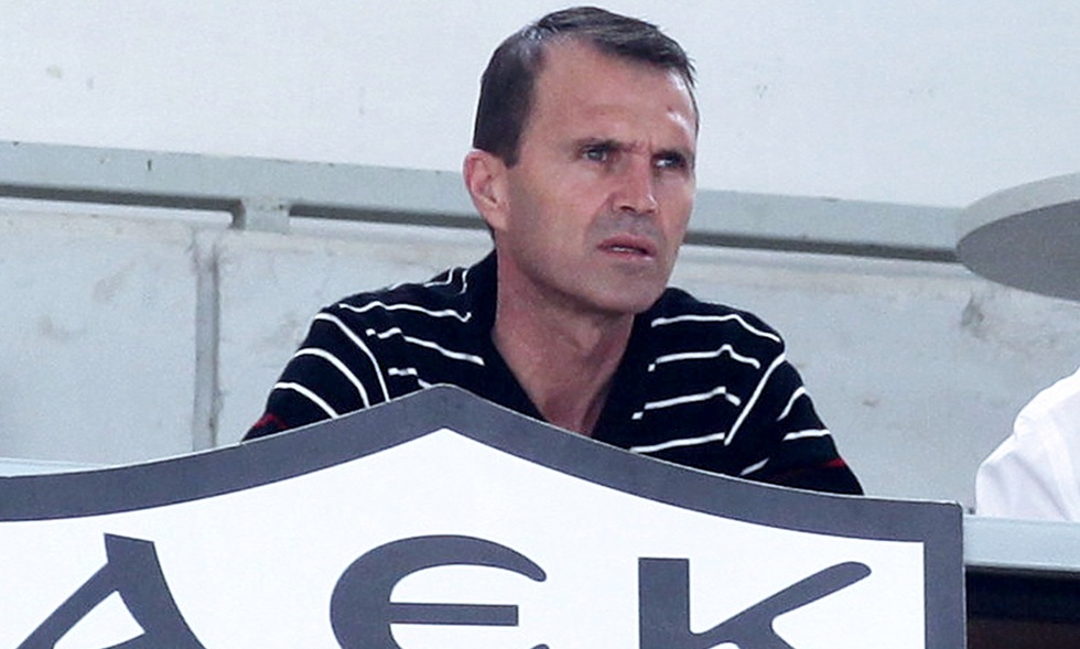 Ο Σαβέφσκι συναντά τον κόσμο της ΑΕΚ πριν το ματς με τον Ατρόμητο (pic)