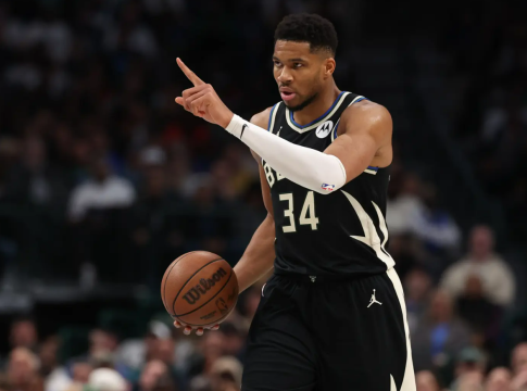 Μπακς – Πίστονς 113-109: Αγωνία για Αντετοκούνμπο, θρίαμβος για το Μιλγουόκι