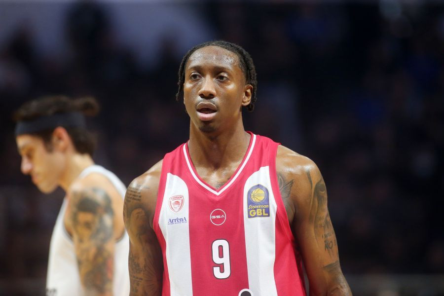 Επίσημο: Τέλος από τον Ολυμπιακό ο Σέιμπεν Λι